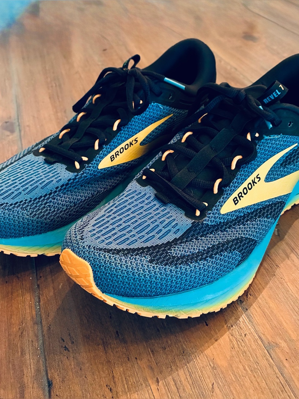 Brooks Men's Revel 7 Running Shoes in storm Blue and Orange Pop size 11D